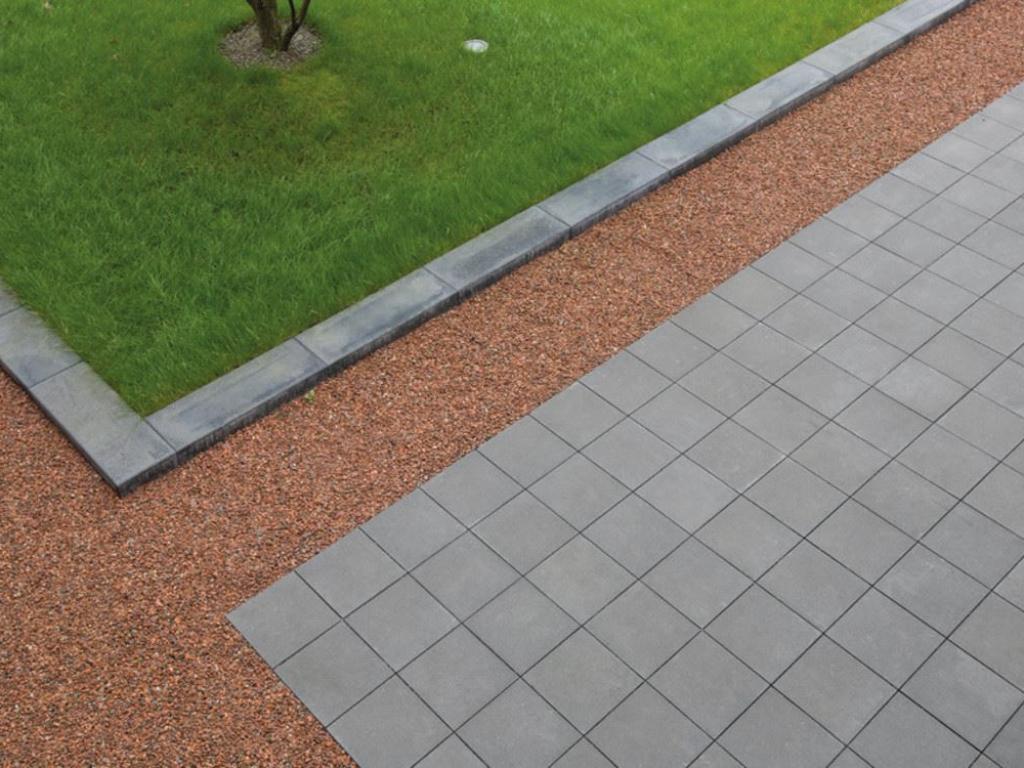 terrasse-platten-quadratisch-grau